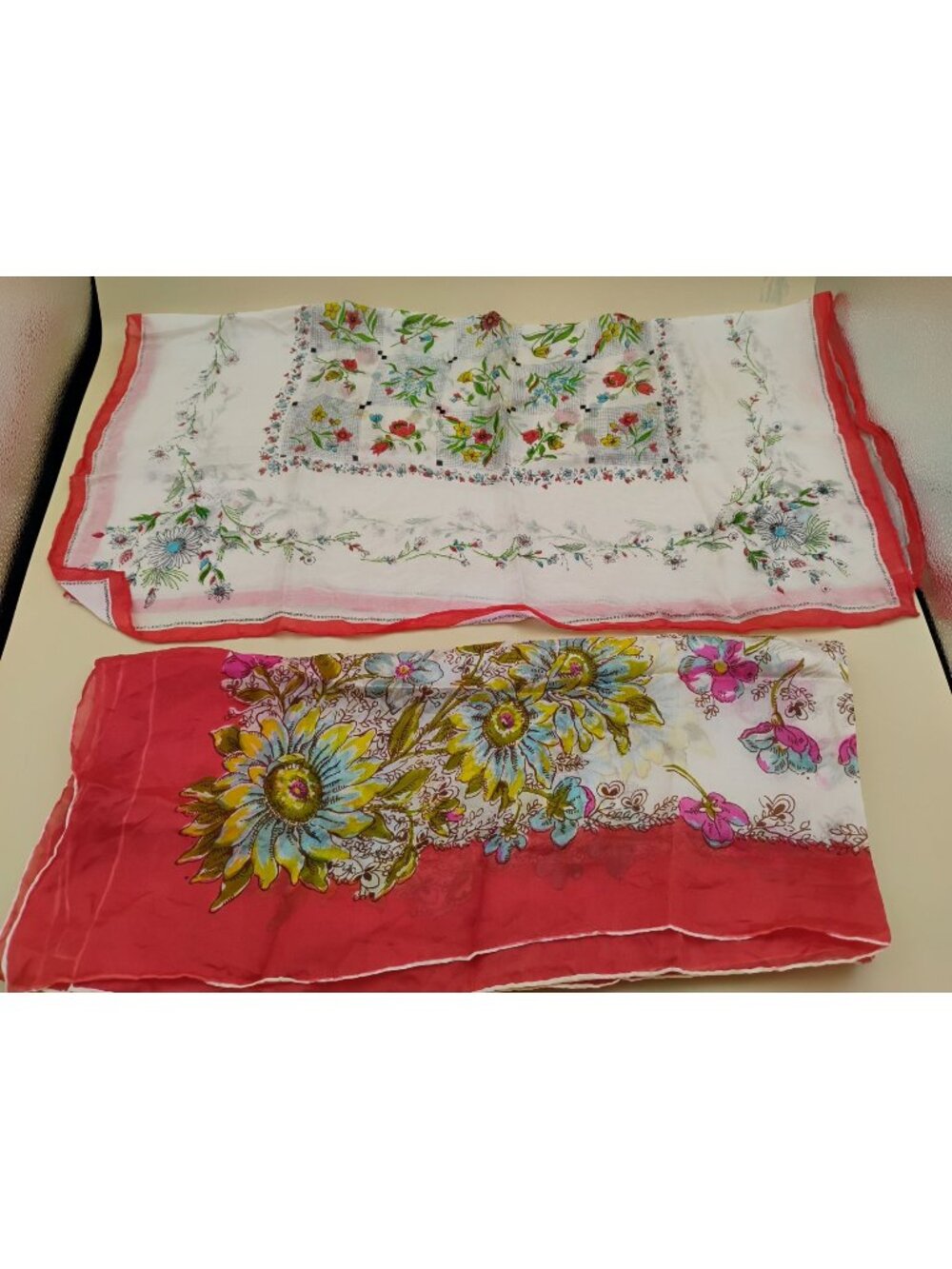 Vtg Floral Handkerchief 31"x34" & 23"x23" Flower Pattern Red & White Lot of 2